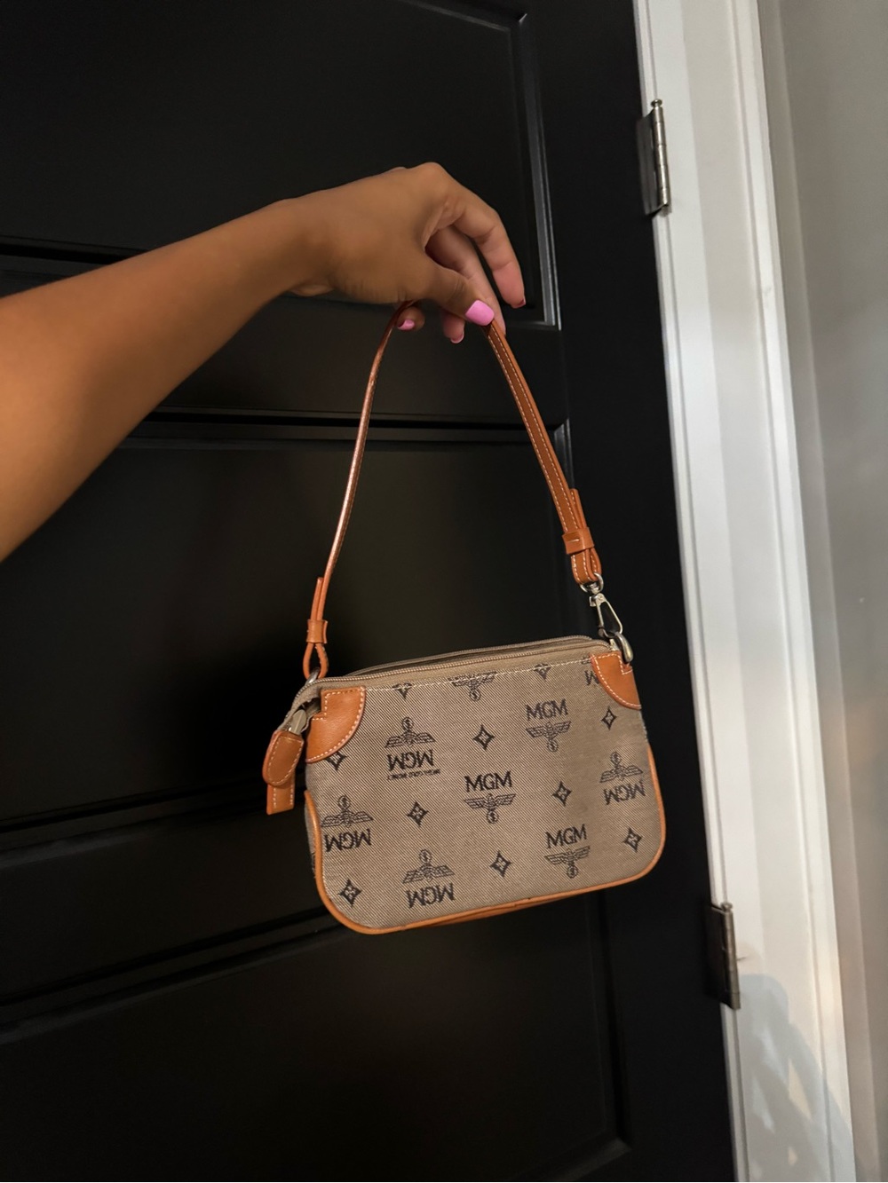 Shoulder bag - Picture 2 of 3